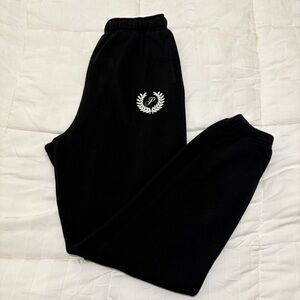 🖤 Pink by Victoria’s Secret Fleece Joggers – Black w/ Embroidered Logo